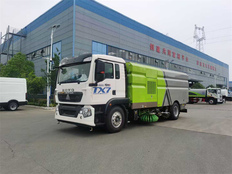 湖北程力重汽豪沃TX洗掃車（16方）